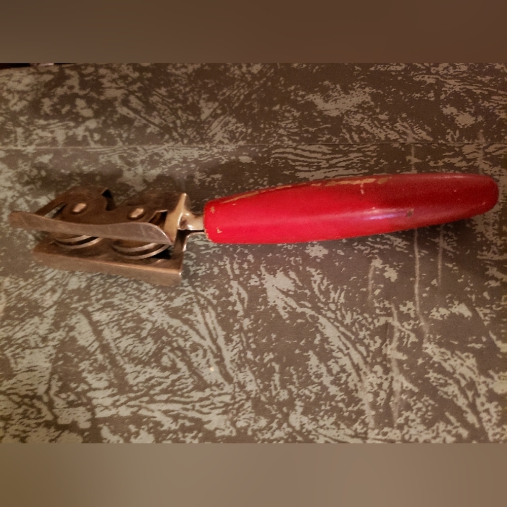 Eversharp 1950s Red Handle Knife Sharpener
